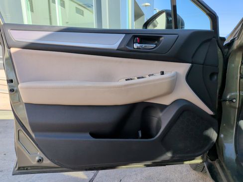 Used 2018 Subaru Outback 2.5i Premium image 14