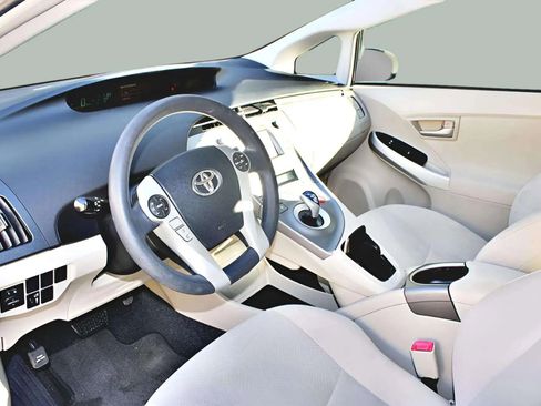 Used 2012 Toyota Prius Two image 7