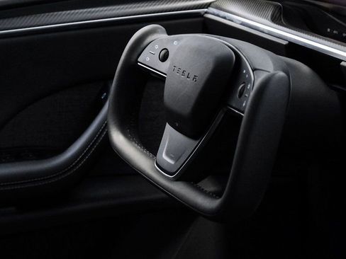 Used 2023 Tesla Model X Plaid image 17