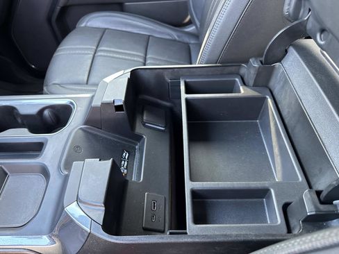 Used 2022 Chevrolet Silverado 1500 High Country w/ High Country Premium Package image 33