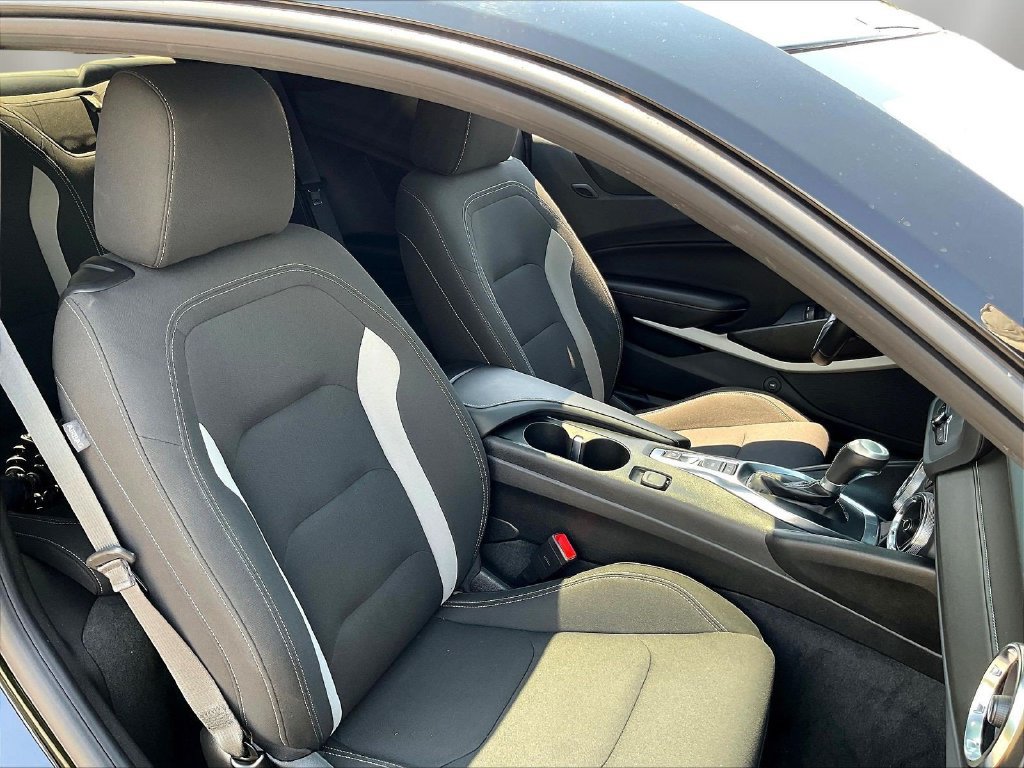 Used 2022 Chevrolet Camaro LT RWD image 28