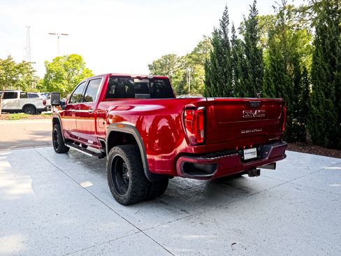 Used 2020 GMC Sierra 3500 Denali w/ Denali Ultimate Package AWD/4WD image 8