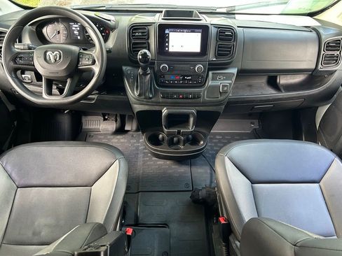 Used 2025 RAM ProMaster 2500 w/ Convenience Group FWD image 12