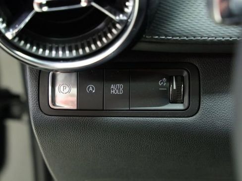 Used 2026 Chevrolet Equinox LT FWD image 25