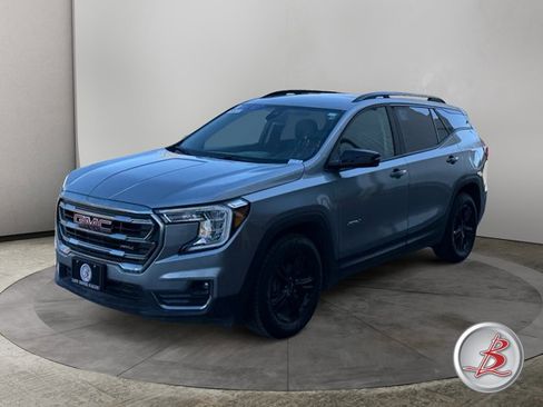Used 2023 GMC Terrain AT4 image 2