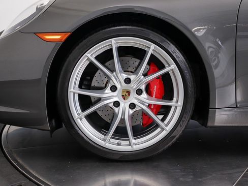Used 2019 Porsche 911 Carrera S RWD image 14