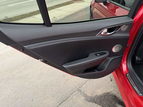 Used 2018 Kia Stinger GT2 image 14