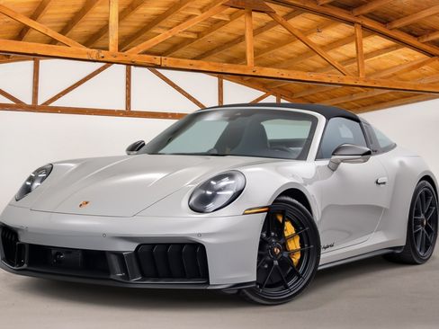 Used 2026 Porsche 911 Targa 4 GTS AWD/4WD image 2