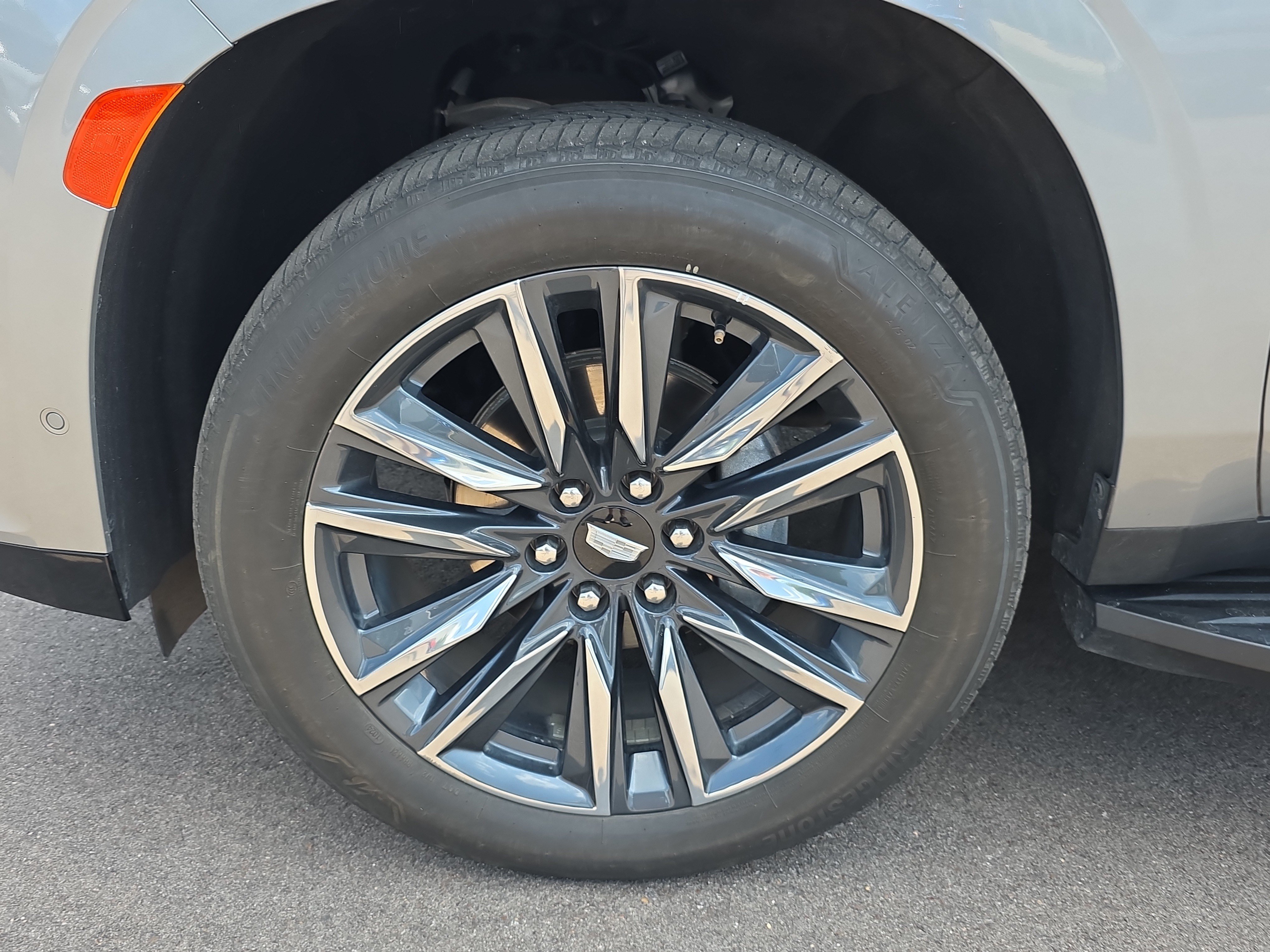 Used 2024 Cadillac Escalade Sport AWD/4WD image 9