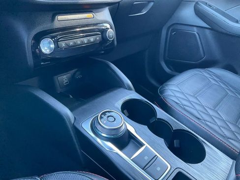 Used 2024 Ford Escape ST-Line Elite w/ Premium Technology Package image 65