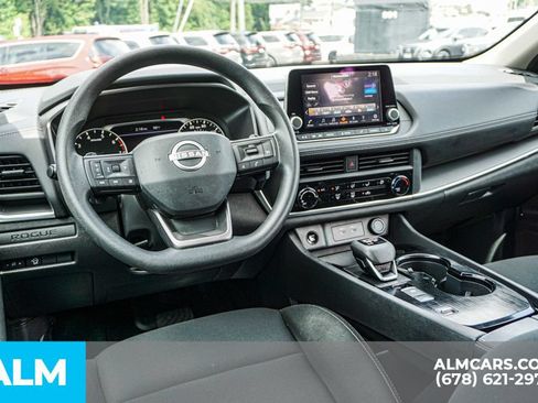 Used 2025 Nissan Rogue S FWD image 27