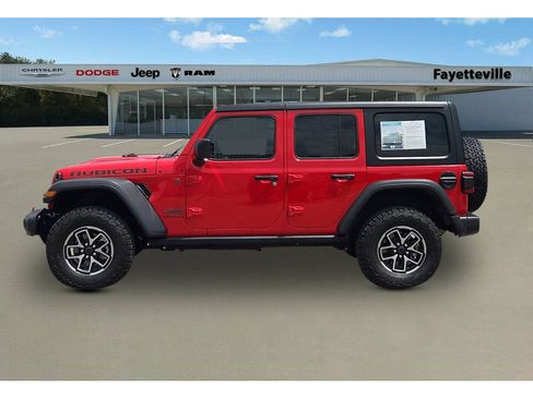 Used 2024 Jeep Wrangler Unlimited Rubicon AWD/4WD image 6