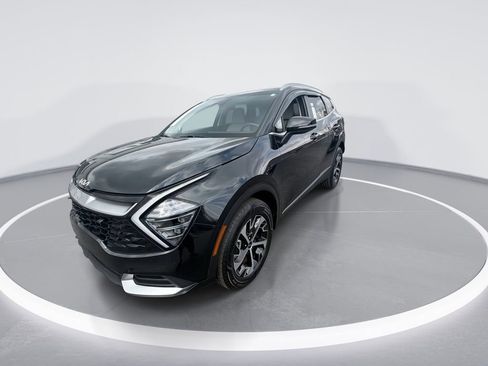 Used 2024 Kia Sportage EX image 4