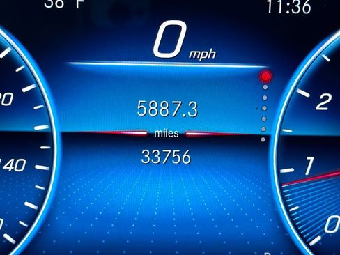 Certified 2022 Mercedes-Benz GLE 350 4MATIC w/ 3rd Row Seat Package image 4