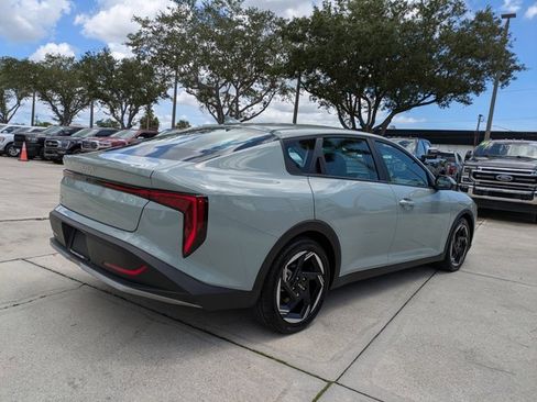 Used 2025 Kia K4 EX image 4