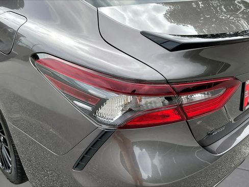 Used 2022 Toyota Camry SE FWD image 28