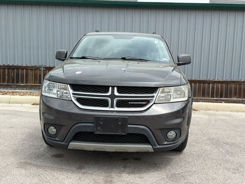 Used 2016 Dodge Journey SXT image 2