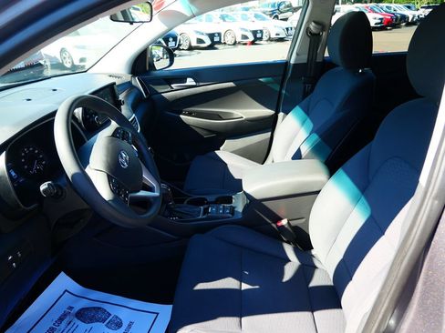 Used 2021 Hyundai Tucson SE AWD/4WD image 10