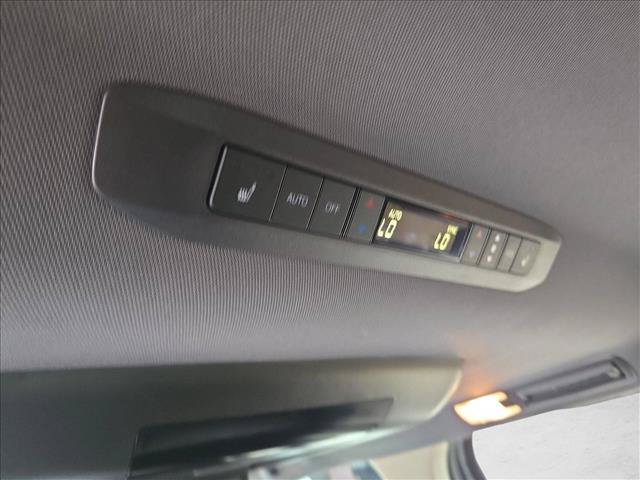 Used 2022 Toyota Sienna Platinum AWD/4WD image 19