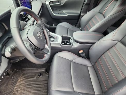 Used 2025 Toyota RAV4 XSE w/ Premium Package AWD/4WD image 13