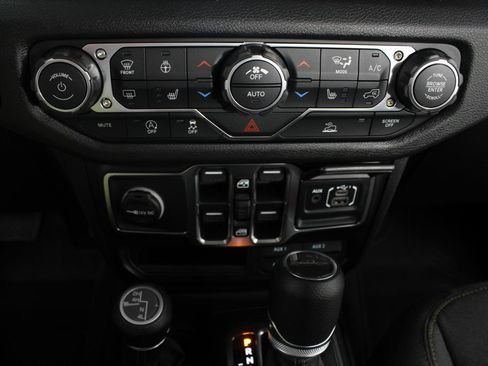 New 2026 Jeep Gladiator Sport AWD/4WD image 6