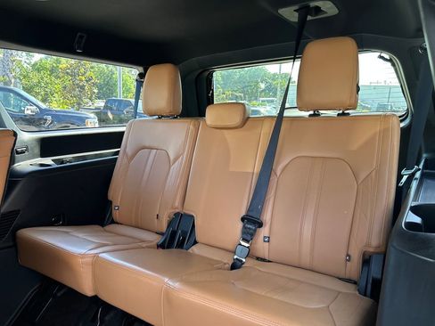 Used 2022 Ford Expedition Max Platinum RWD image 15