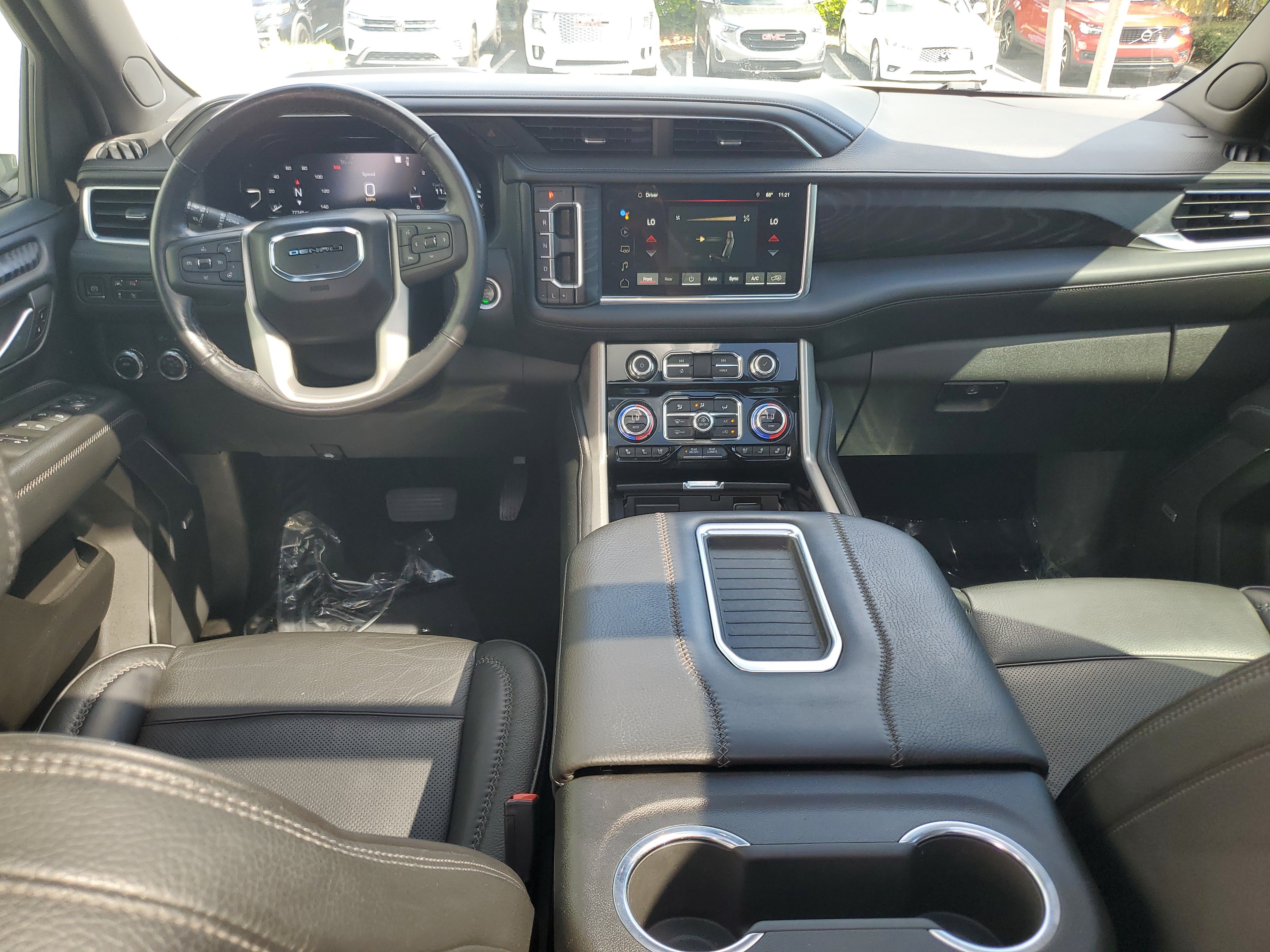 Used 2022 GMC Yukon XL Denali RWD image 17