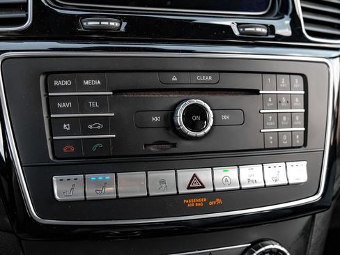 Used 2018 Mercedes-Benz GLS 550 4MATIC image 30
