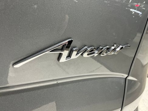 Used 2024 Buick Enclave Avenir w/ Avenir Technology Package AWD/4WD image 11
