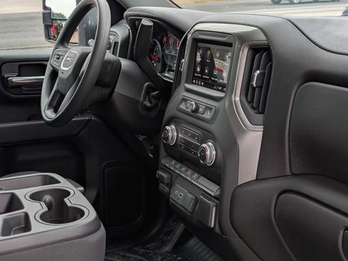 New 2026 GMC Sierra 3500 Pro image 9