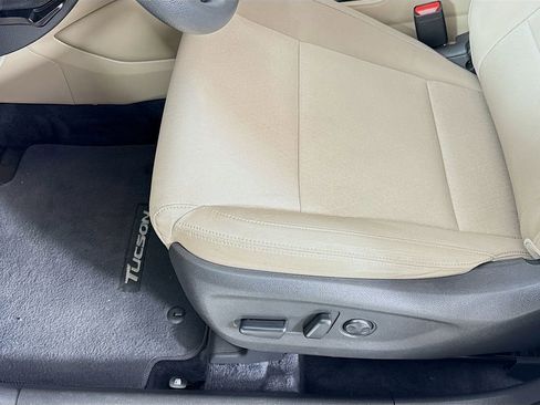 Used 2017 Hyundai Tucson SE image 18