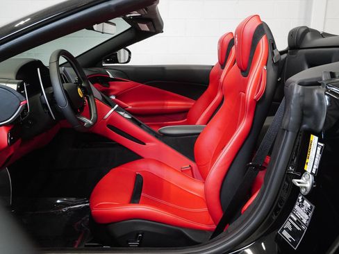 Used 2024 Ferrari Roma Spider RWD image 14
