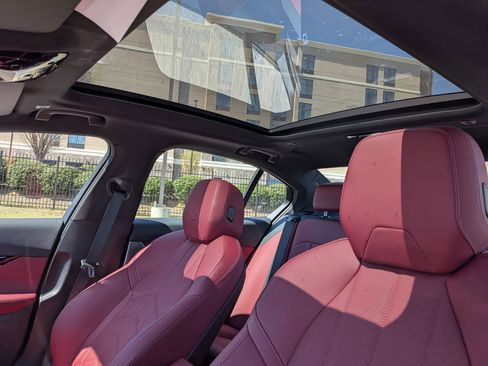 Certified 2026 BMW 530i w/ M Sport Package image 17