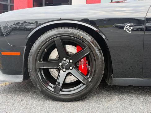 Used 2019 Dodge Challenger SRT Hellcat w/ Laguna Leather Package RWD image 9
