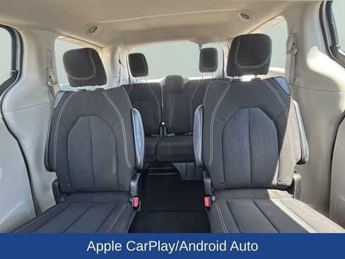 Used 2023 Chrysler Voyager LX FWD image 17