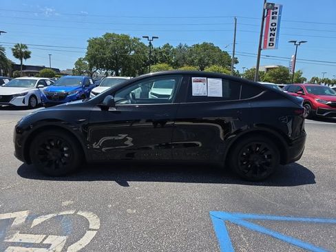Used 2024 Tesla Model Y Long Range AWD/4WD image 7