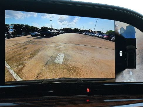 Used 2023 Cadillac Escalade Premium Luxury RWD image 13