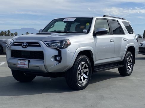 Certified 2024 Toyota 4Runner TRD Off-Road image 6