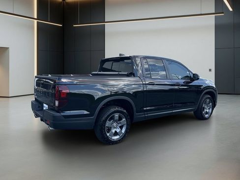 Used 2025 Honda Ridgeline TrailSport image 6