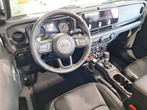 New 2025 Jeep Wrangler Unlimited Rubicon 392 image 10