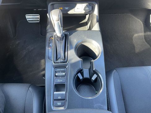 Used 2023 Honda Civic Sport image 11