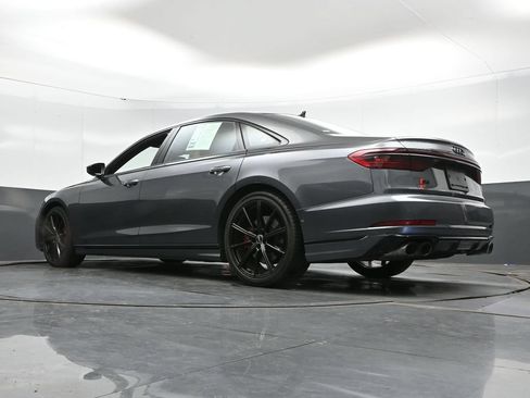 Used 2022 Audi S8 AWD/4WD image 46