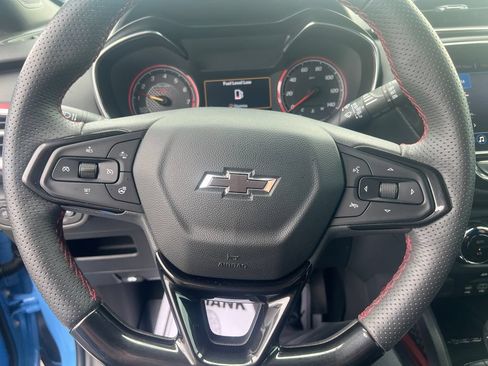 Used 2023 Chevrolet TrailBlazer RS w/ Sun and Liftgate Package AWD/4WD image 16