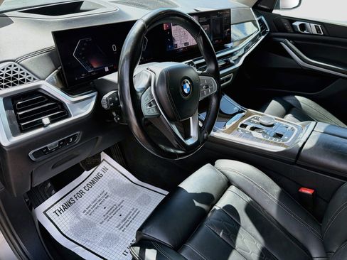 Used 2023 BMW X7 xDrive40i AWD/4WD image 27