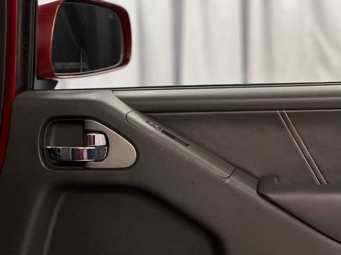 Used 2016 Nissan Frontier PRO-4X w/ Pro-4x Luxury Package image 40