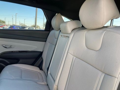 Used 2025 Hyundai Tucson Limited image 11