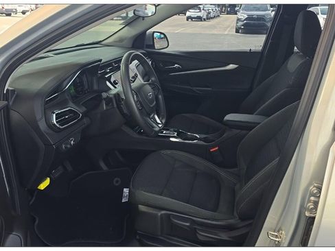 Used 2023 Chevrolet Bolt EUV LT w/ Driver Confidence Package FWD image 5