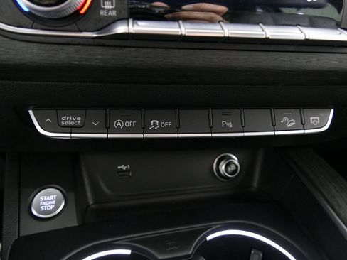 Used 2018 Audi A4 2.0T allroad Premium Plus w/ Premium Plus Package image 21
