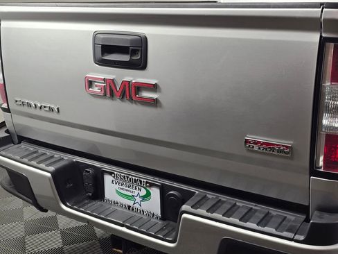 Used 2016 GMC Canyon SLE w/ All Terrain Package image 13