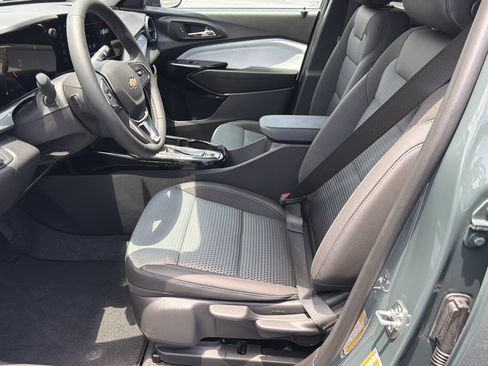 New 2026 Chevrolet Trax LT w/ Driver Confidence Package FWD image 9